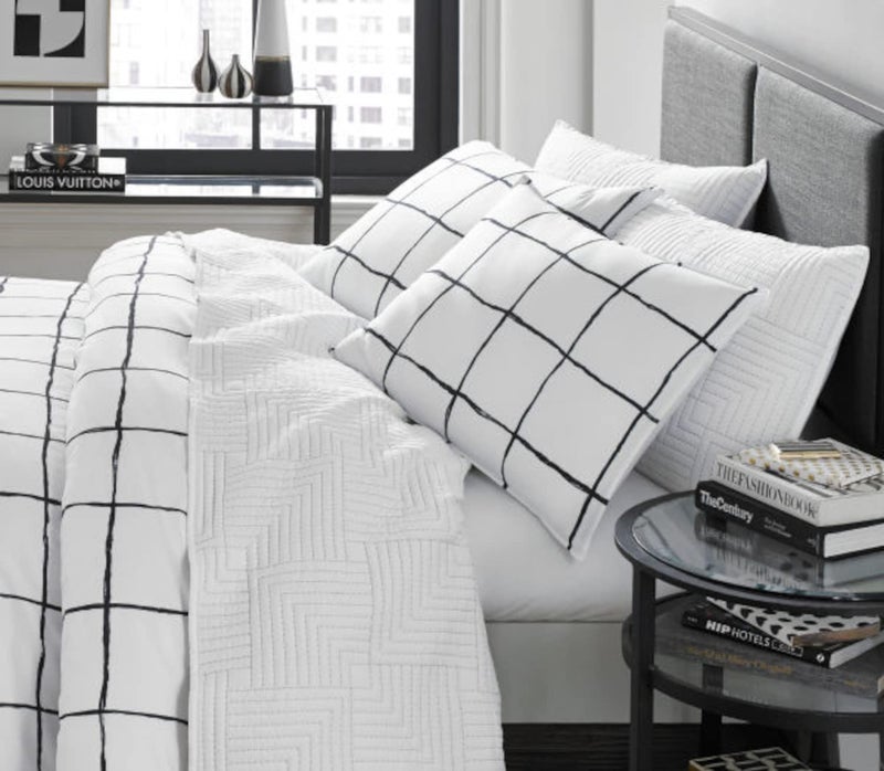 City Scene - Queen Comforter Set, Soft & Smooth Bedding Bedding for Year Round Comfort, 3 Piece Bed Set with Matching Pillowcases (Zander White) - Image 2